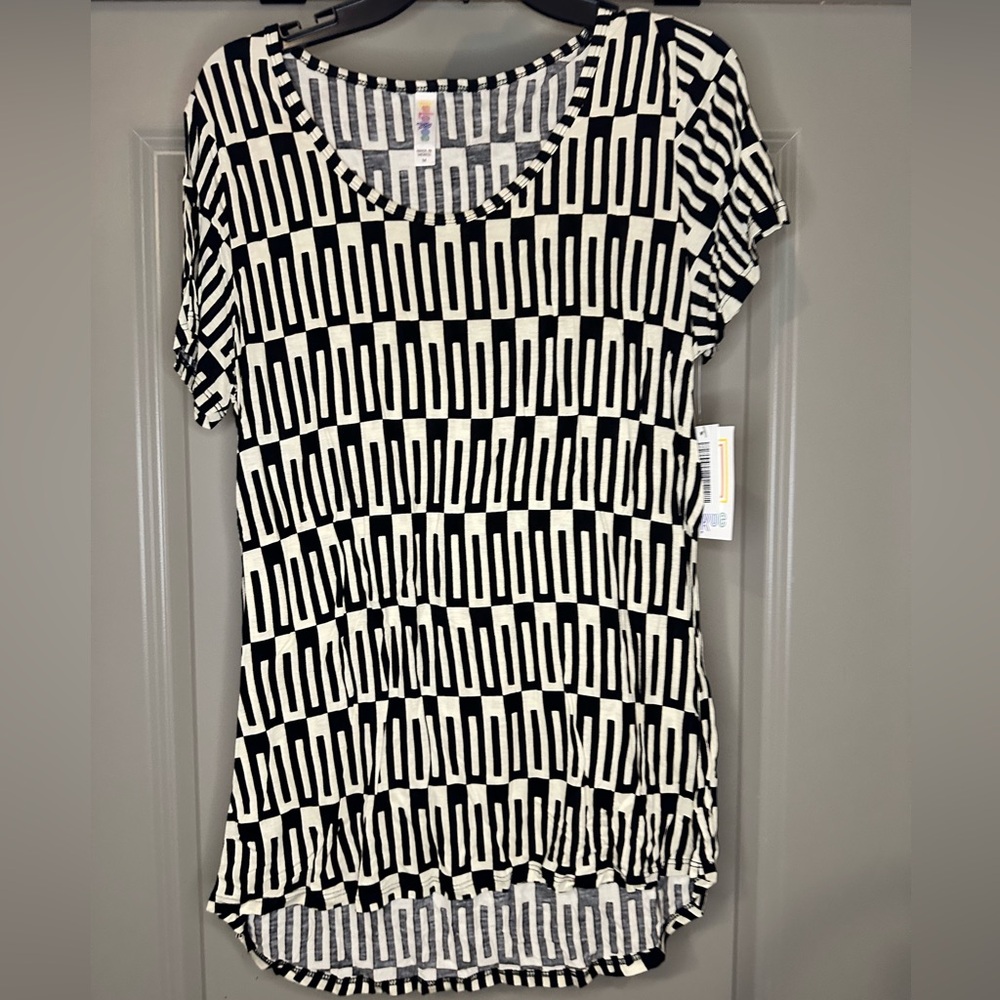 LuLaRoe classic tee